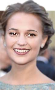 Alicia Vikander 