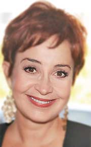 Annie Potts 