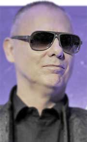 Chris Lowe