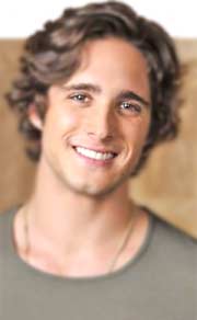 Diego Boneta 