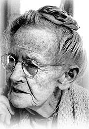 Anna Mary Robertson Moses - Grandma Moses 