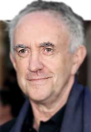 Jonathan Pryce 