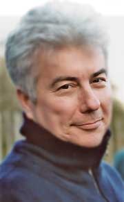 Biografía de Ken Follett (Su vida, historia, bio resumida)