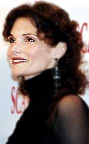 Mary Elizabeth Mastrantonio 