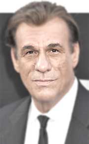 Robert Davi 