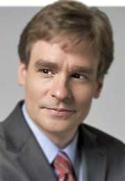 Robert Sean Leonard  