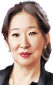 Sandra Oh