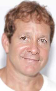 Steve Guttenberg